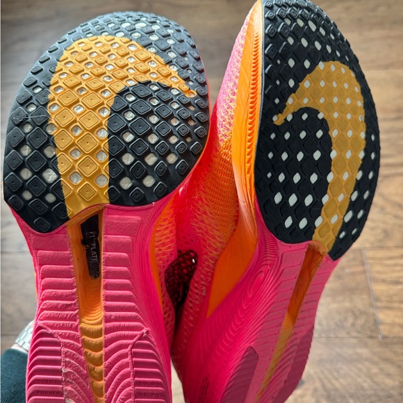 Women’s Nike Vaporfly 3 size 9.5 - Picture 2 of 7